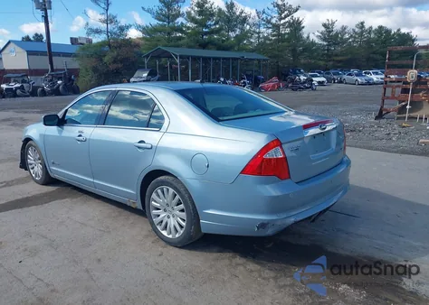2010 Ford Fusion Hybrid z USA, uszkodzony, nr VIN 3FADP0L34AR392376